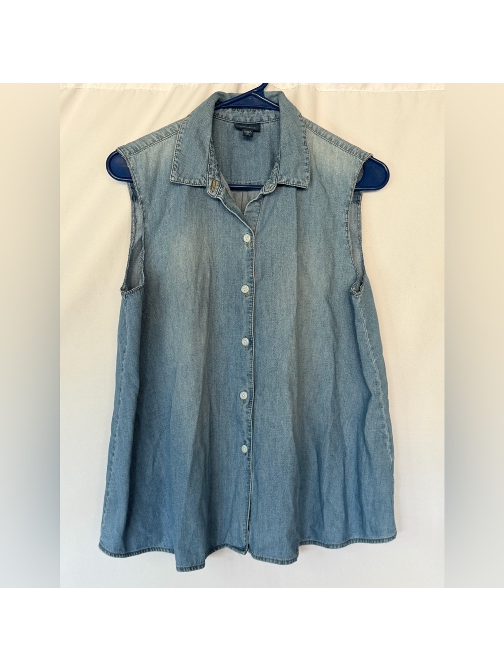 J Jill Denim Sleeveless Button-Up Top
